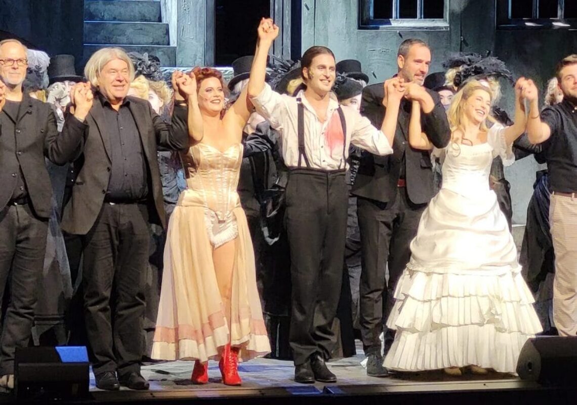 screenshot-2024-06-20-at-18-02-18-alexander-klaws-lehrt-im-musical-jekyll-&-hyde-in-darmstadt-den-zuschauern-das-fuerchten